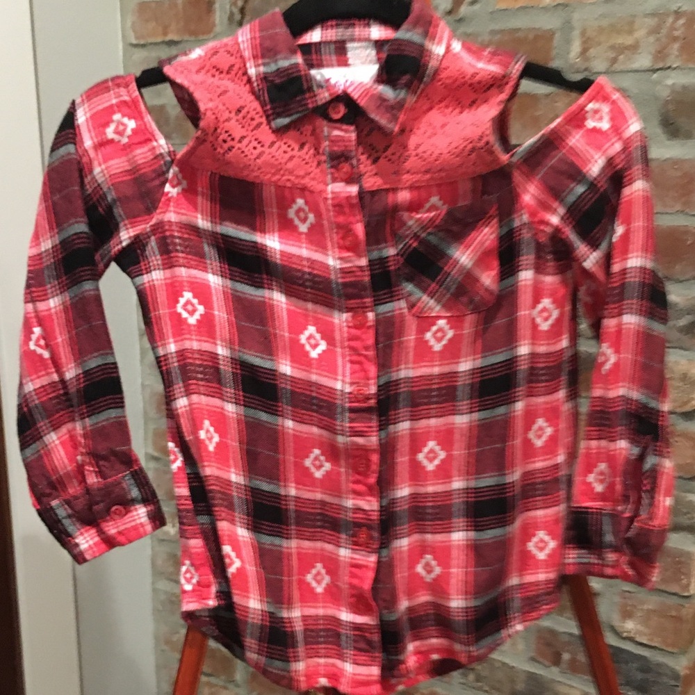 Girls peek-a-boo shoulder Aztec print shirt